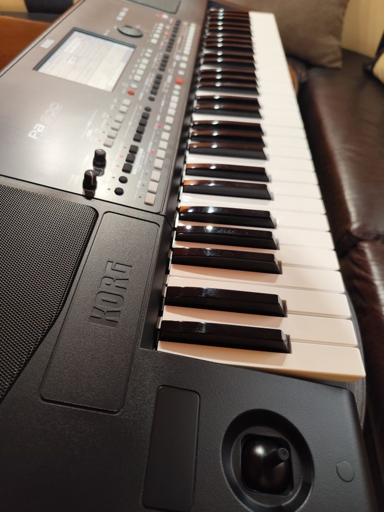Korg pa600_па600