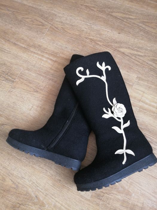 Тёплые валенки 37 размера