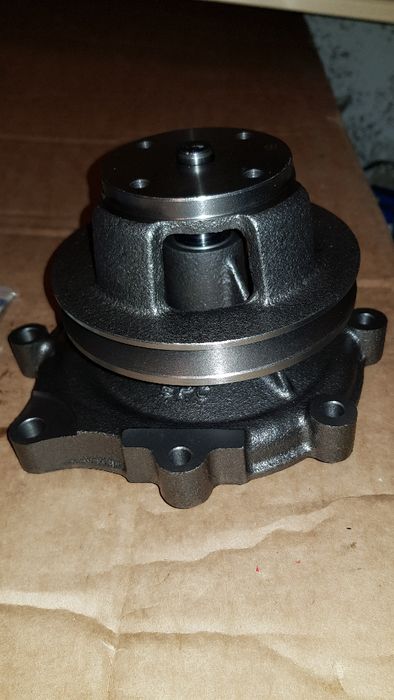 Pompa apa tractor Ford 2000, 3000, 4000