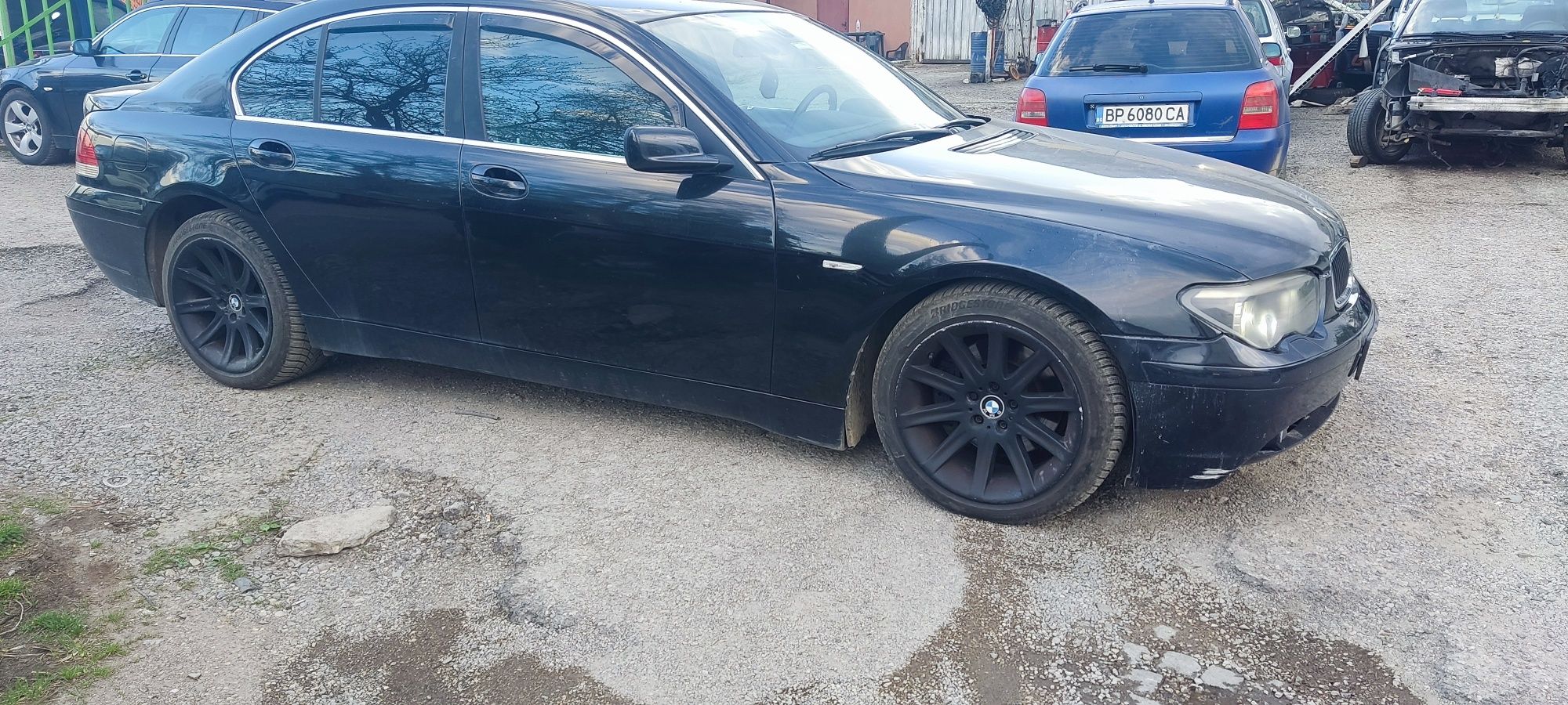 BMW 740D на части