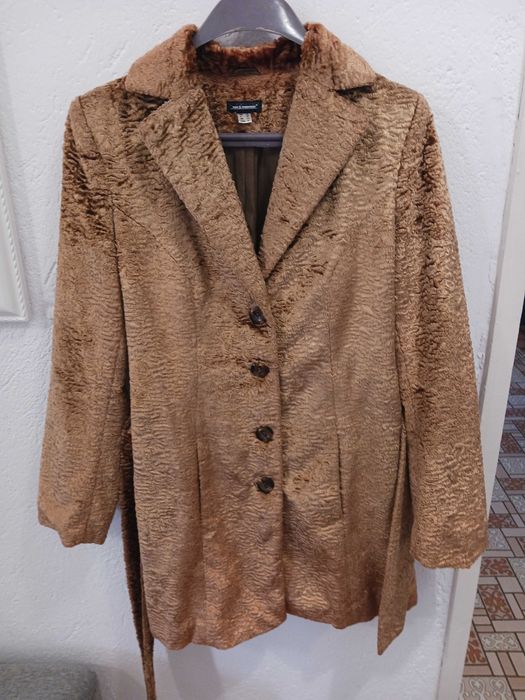 Дамско палто р-42 астраган