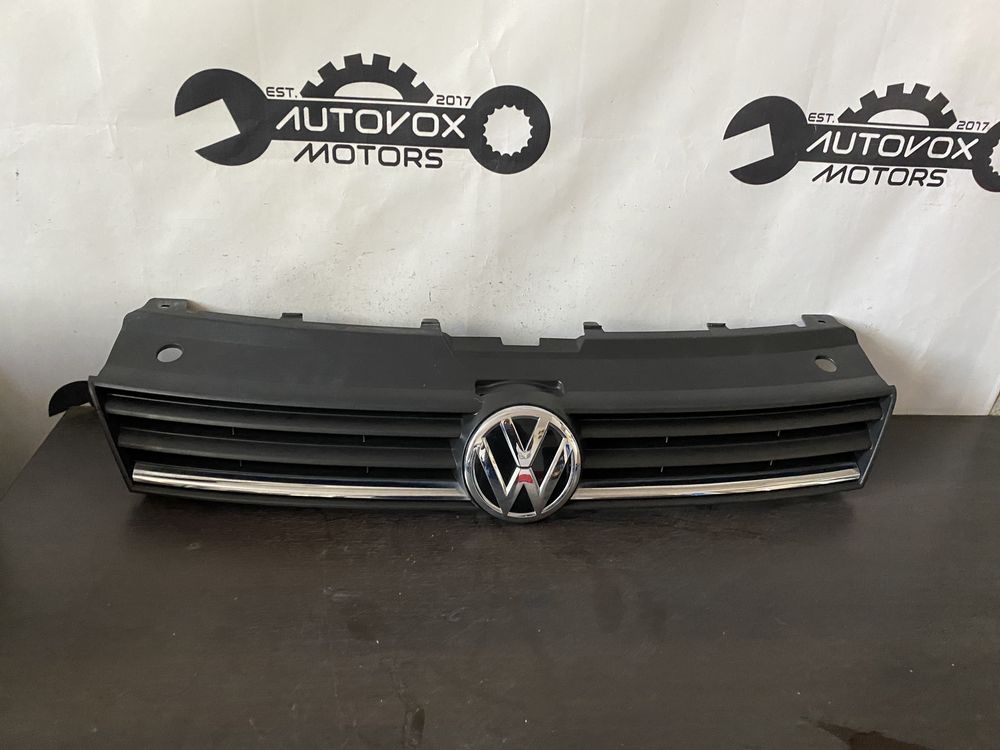 Grila radiator Vw Polo an 2014-2017