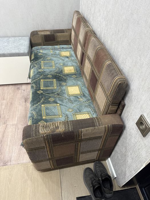 Продам диван б/у