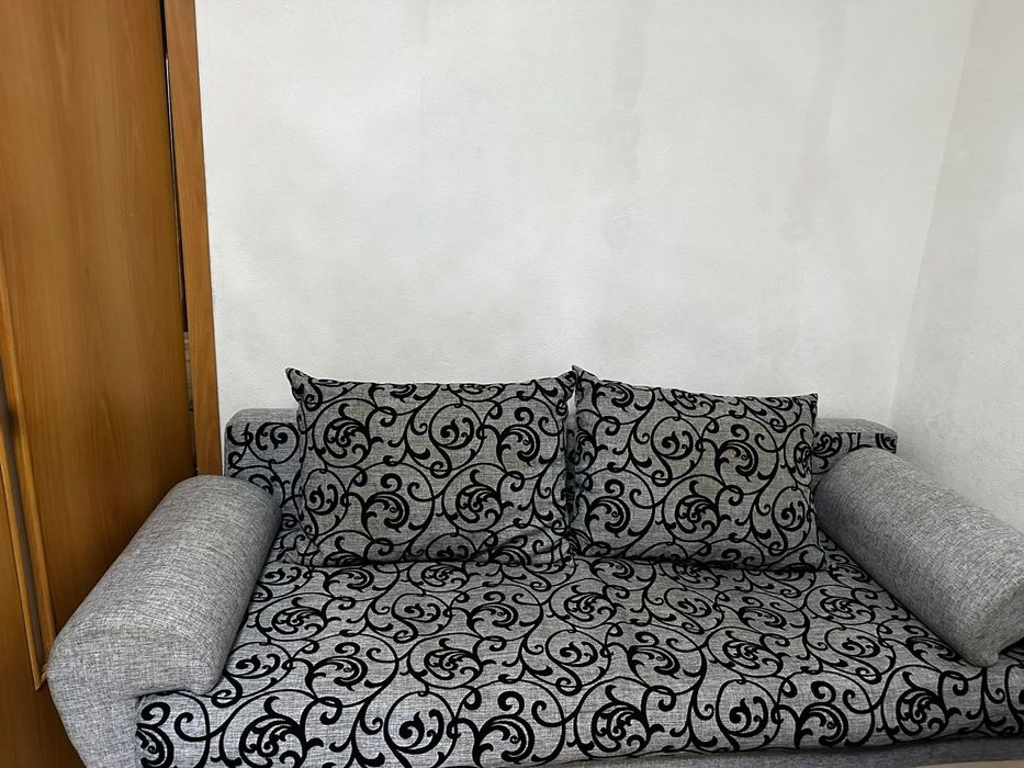 Продам диван раздвижной