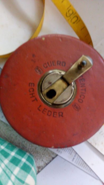 Ruleta vintange BMI 20 metri lucrata in piele si alama