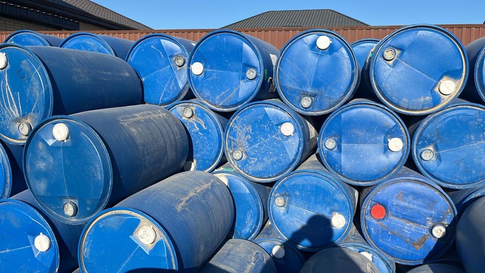 Бочки 200 лт пластиковые