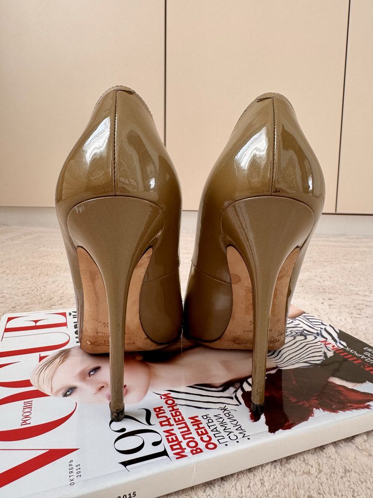 Pantofi Jimmy Choo marimea 38