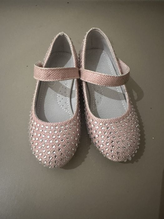 Туфли новые детские 28 р