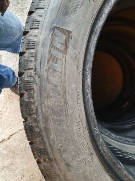 4 зимни гуми Michelin 215 60 17