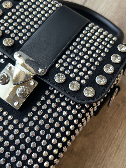 Чисто нова дамска елегантна чанта с камъчета