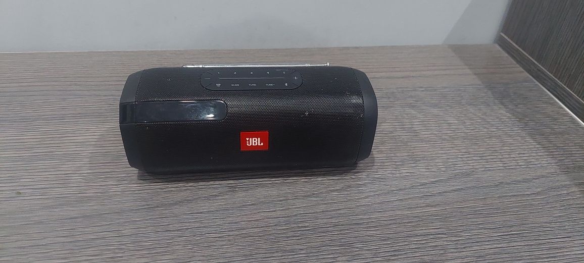 Jbl Tuner FM Portable Bloetooth Speaker
