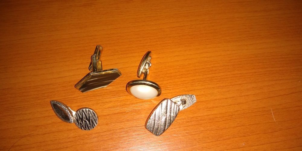 Colectionari! Diversi Butoni + Cercei Vintage , Functionali / Colectie