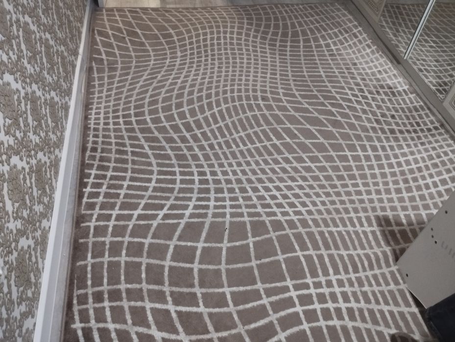 Ковер 2*3  в отличном состоянии