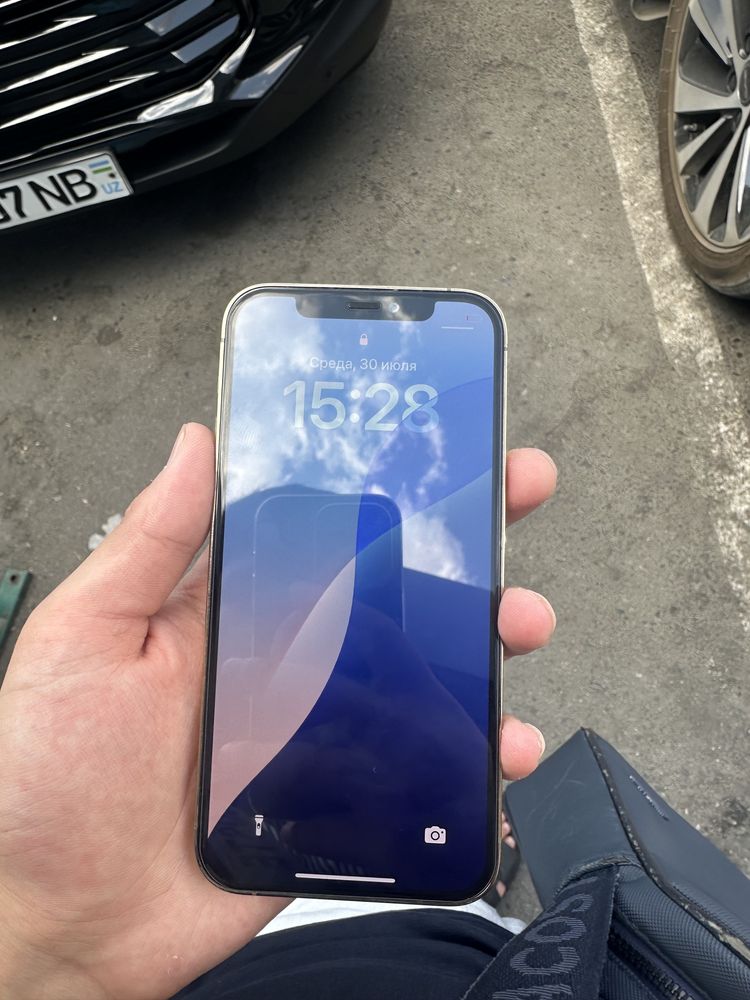 Iphone 12 pro srochna sotiladi