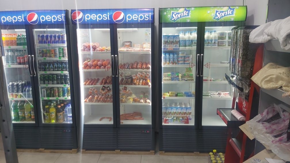Новые заводской DEVI витринные холодильники.