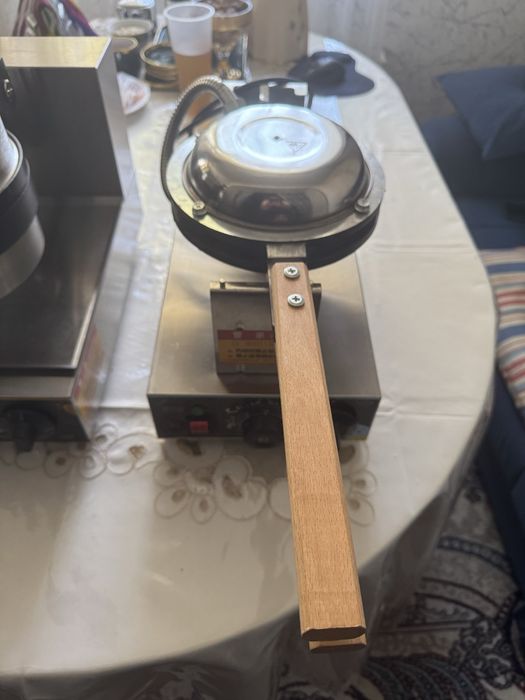 Вафельница профессиональная