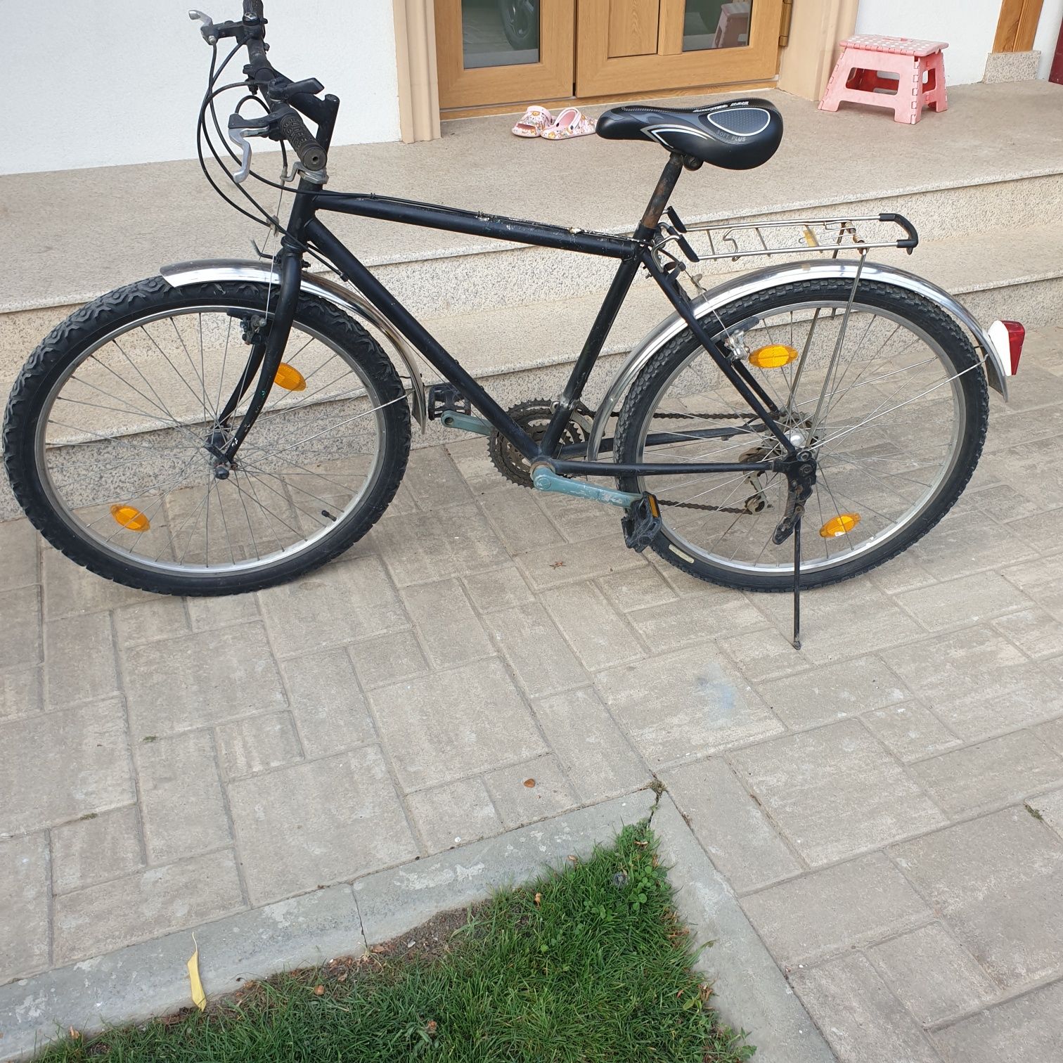 Vand/schimb(cu una mai noua)bicicleta functionala