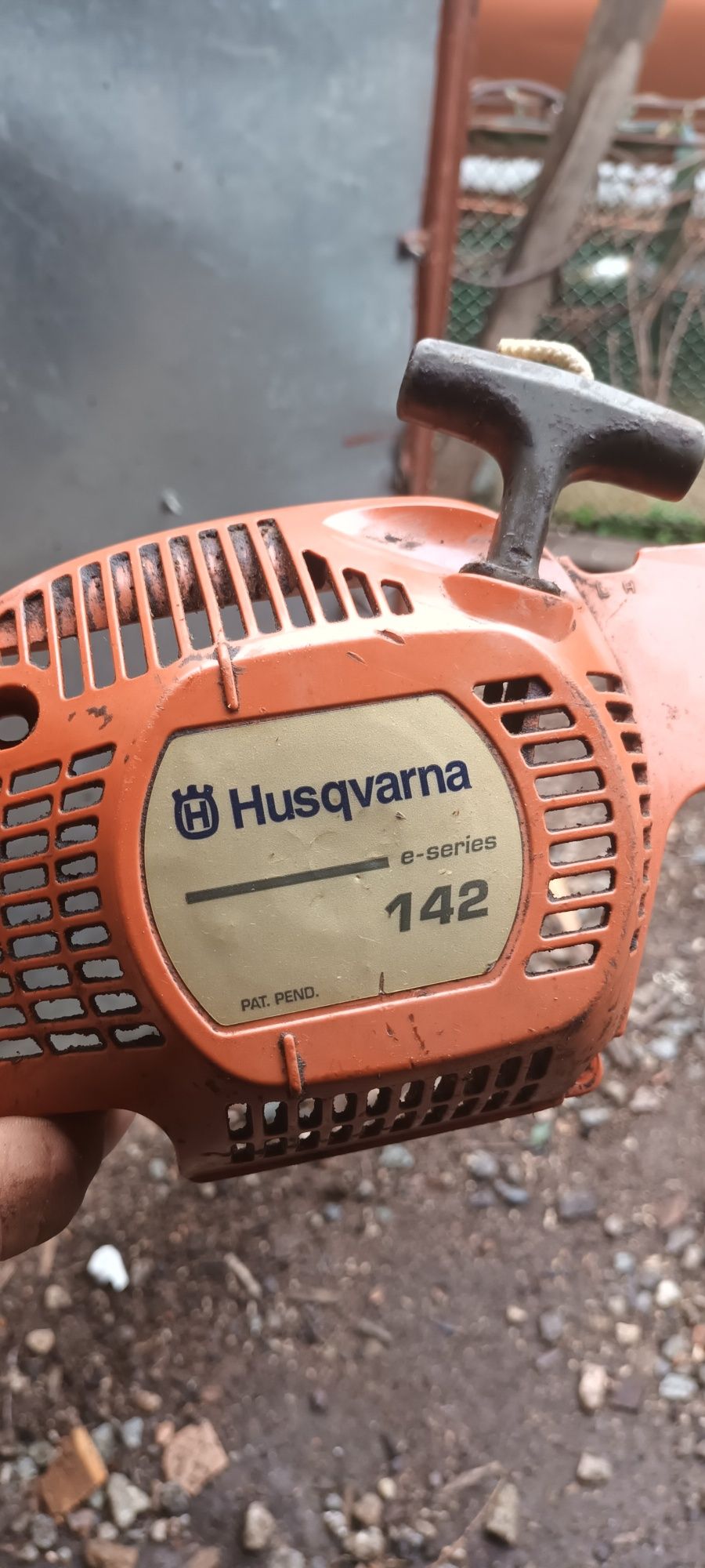 Vând piese husqvarna 142