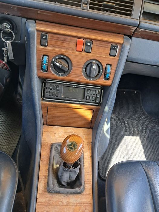 Vand Mercedes V124