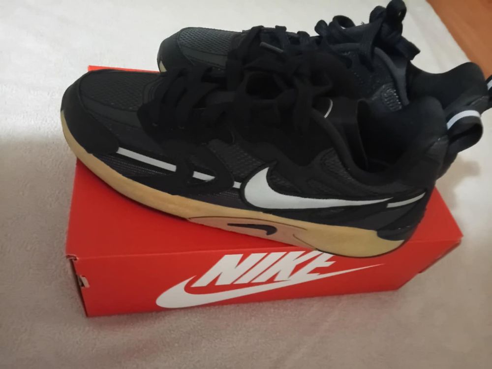 Обувки Nike