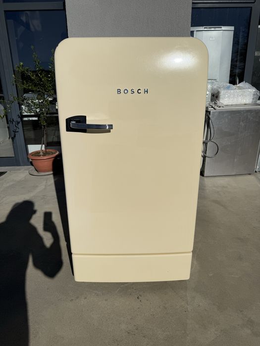 Бежов Ретро Хладилник с камера Bosch
