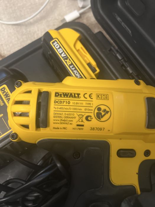 Bormasina Autofiletanta DeWalt DCD710