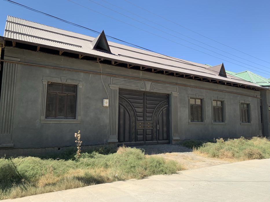 Ховли сотилади Карши шахрида локатцияси яхши жойда