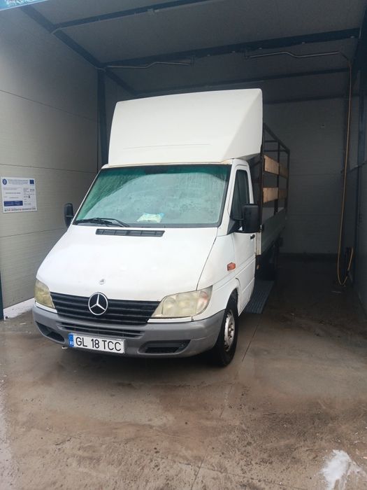 Vând Mercedes sprinter carosata motor 2.7 mai multe detalii la telefon