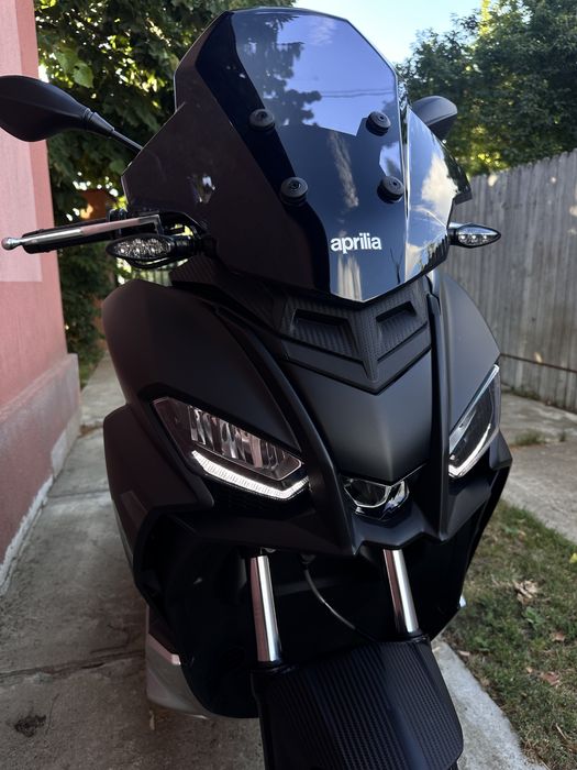Aprilia SR GT 200 - 2024 - Negru Mat - 1350 km/garantie, Impecabilă
