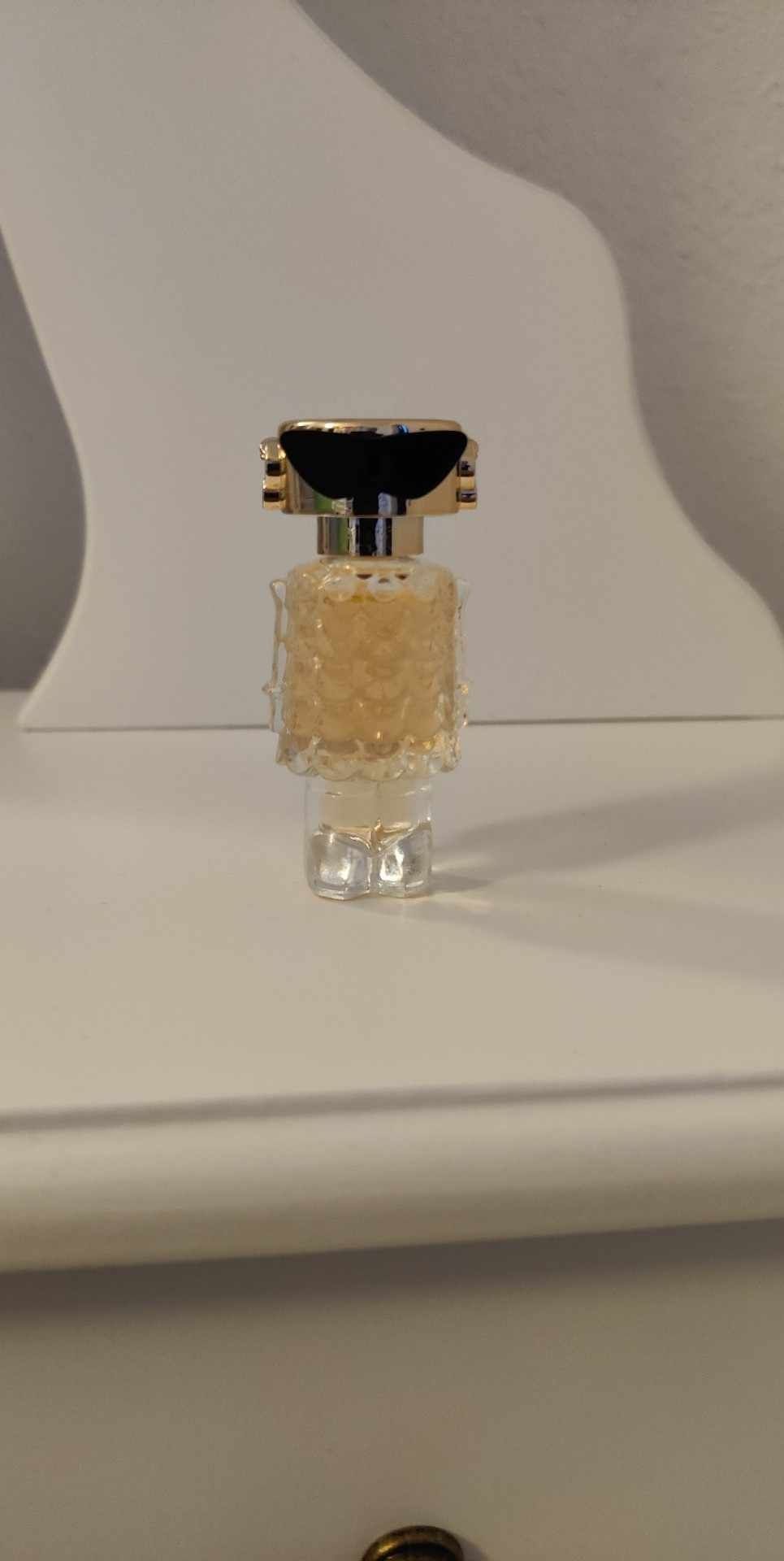 Miniaturi de parfum