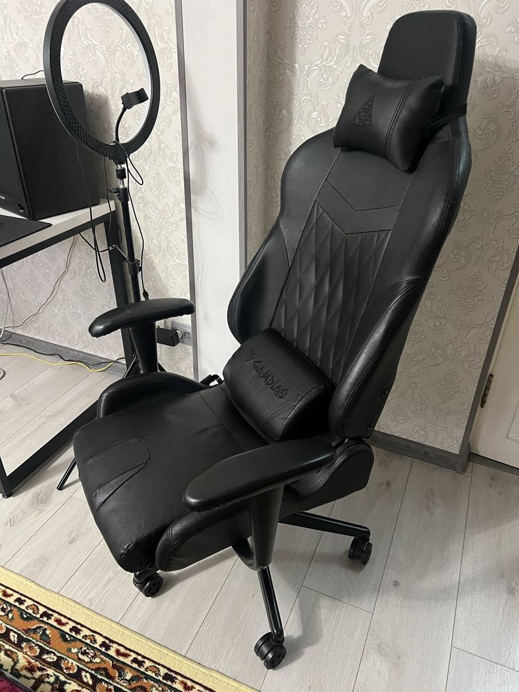 Игровое кресло Gamdias