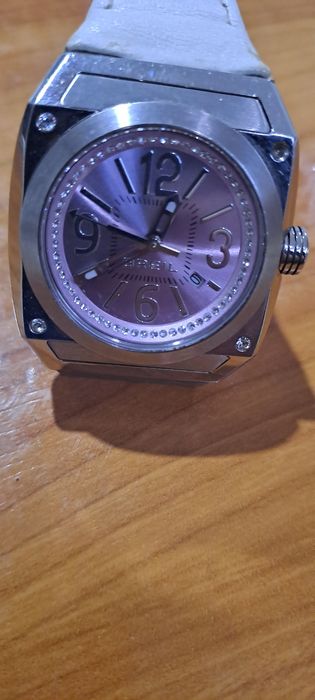 Ceasuri de dama diferite mărci pret negociabil