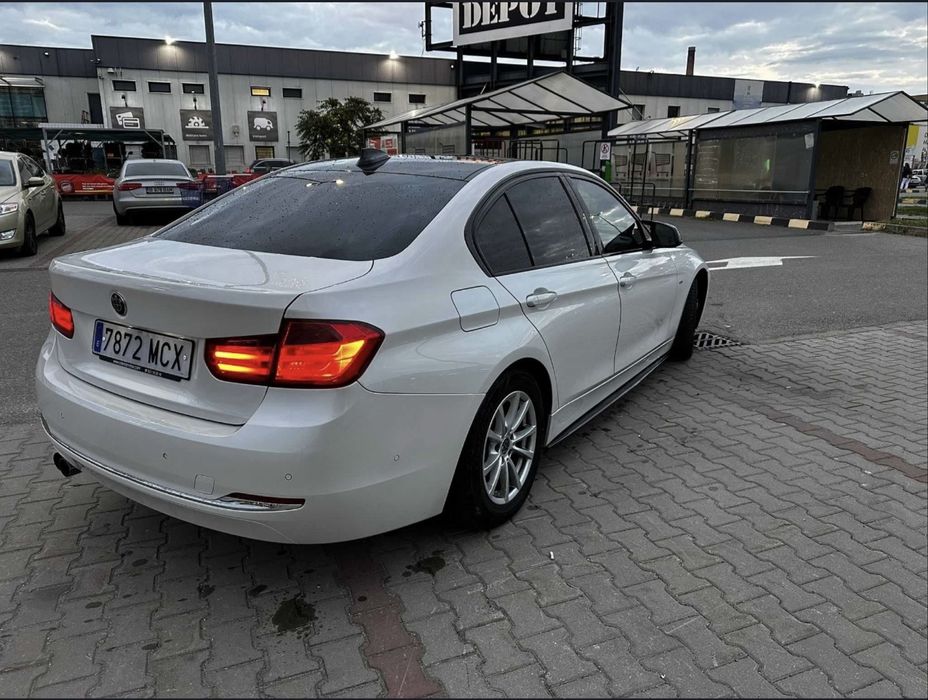 Bmw F30 / Seria 3 / Luxury line