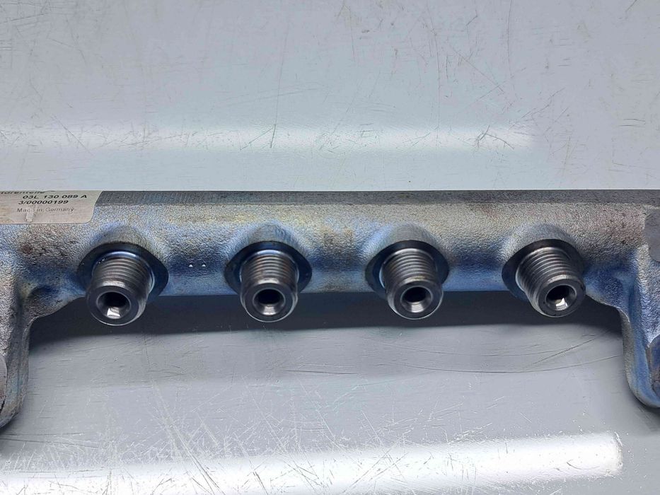 Rampa injectoare  Volkswagen Passat B6 (3C2) [Fabr 2005-2010] 03L13008