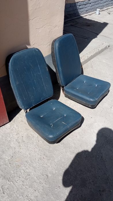 Продам двесидушки в хорошем состоянии.