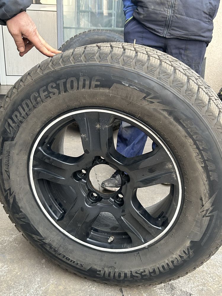 Зимни гуми Bridgestone DM-V3 с джанти за Тойота Тундра, Секвоя, 200…