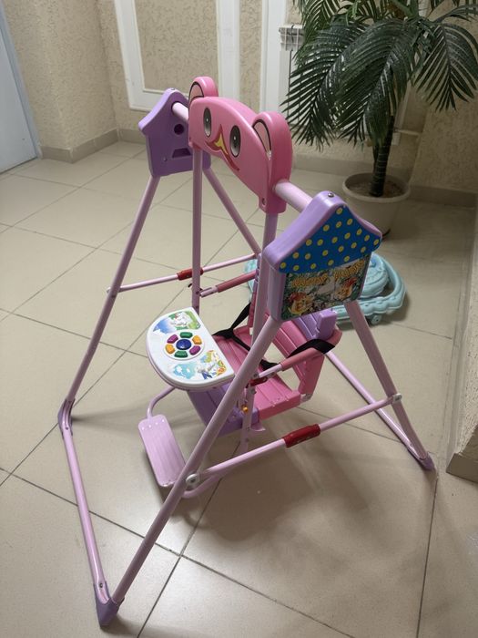 Детская качеля.