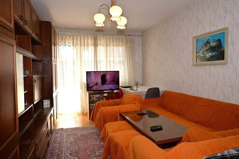 Под наем обзаведен двустаен апартамент в гр. Перник, кв. Изток