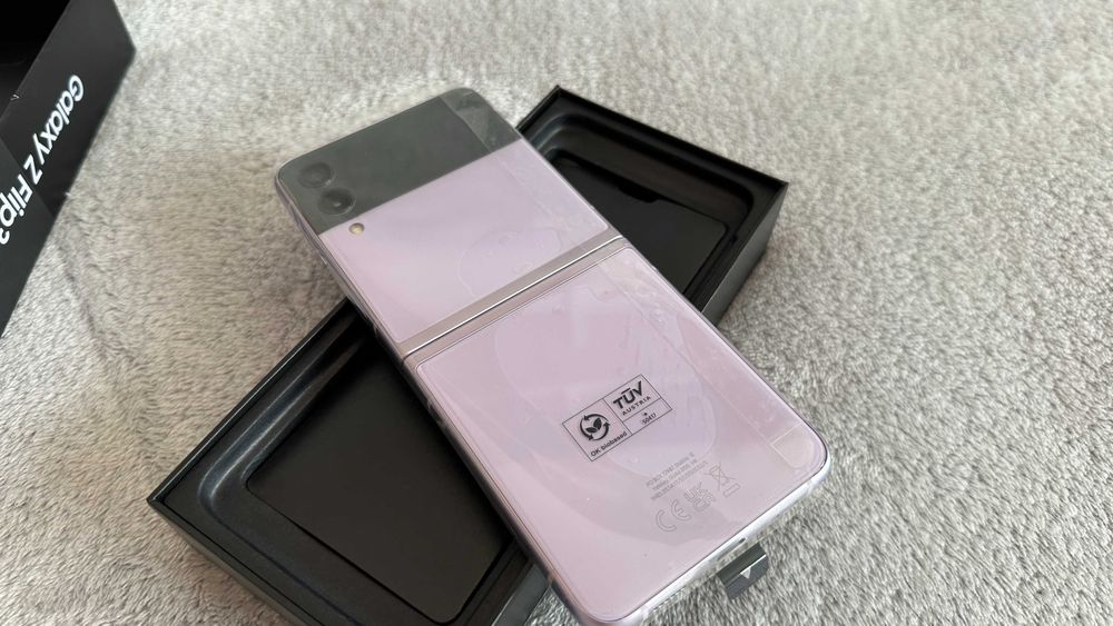 Samsung Galaxy Z Flip 3 5G