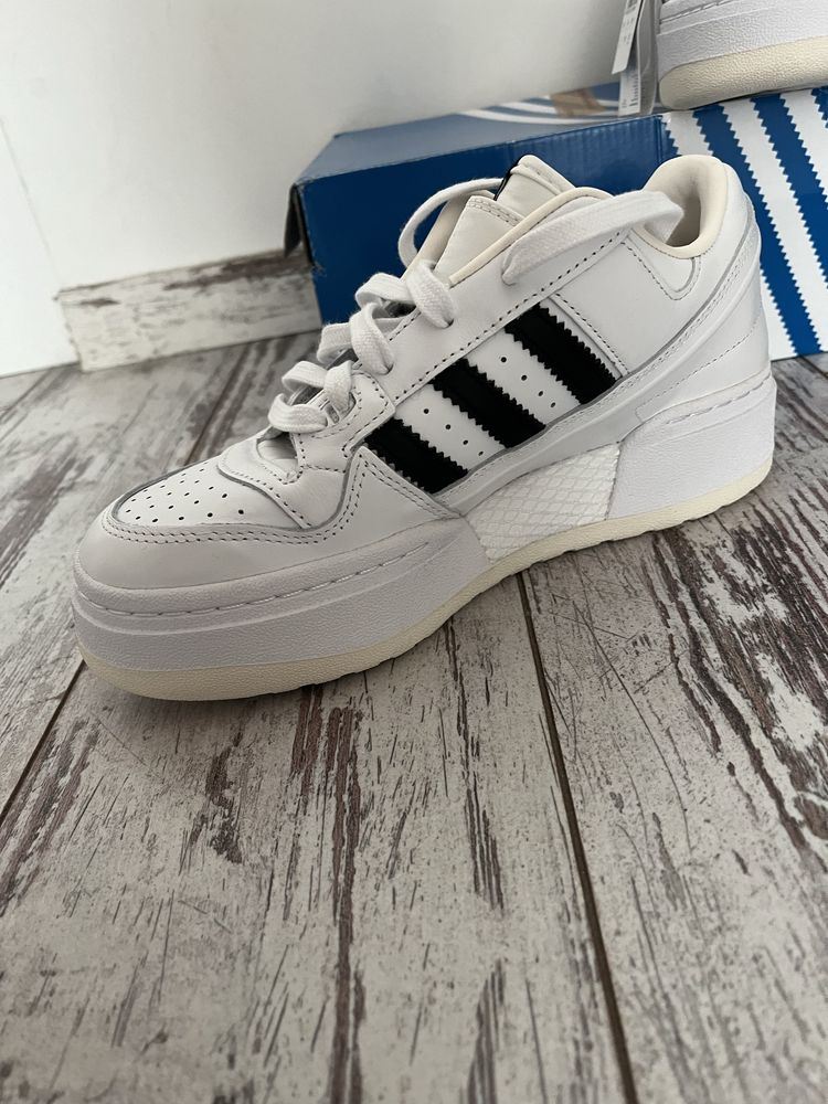 Adidas Forum XLG