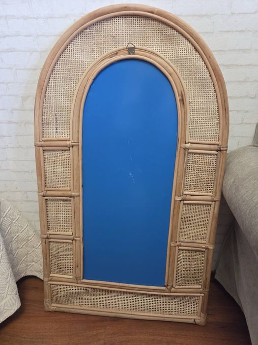 Стенно огледало естествен ратан