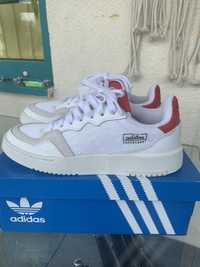 Adidas supercourt