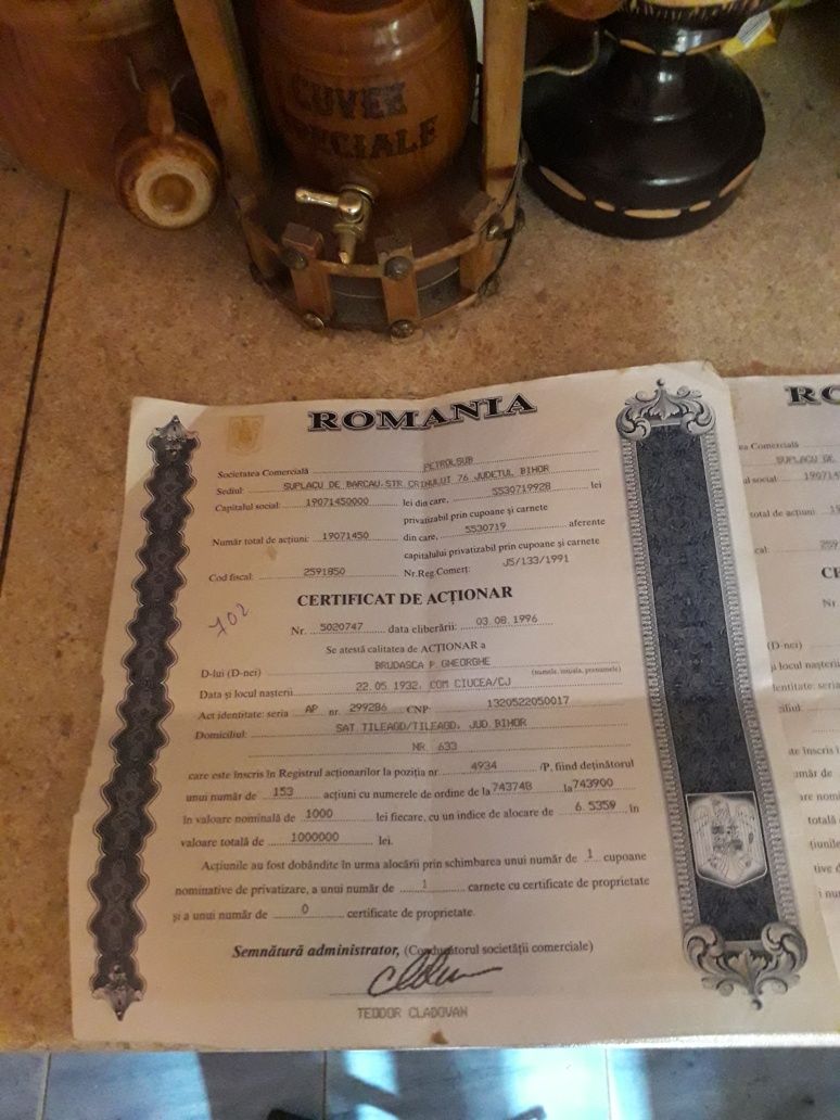 Pt colecționari vând două certificate de acționar Petrol Sub -Agromec
