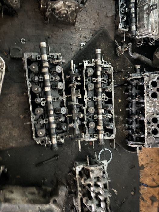 Продам головку  обьем  2.2 и 0.2 Мазда 626, переходка