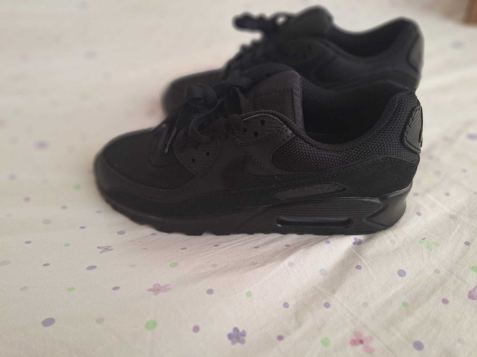 Чисто нови дамски маратонки NIKE AIR MAX 90