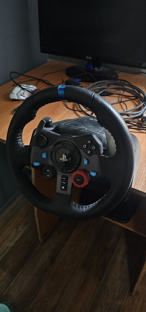 Игровой руль Logitech g29