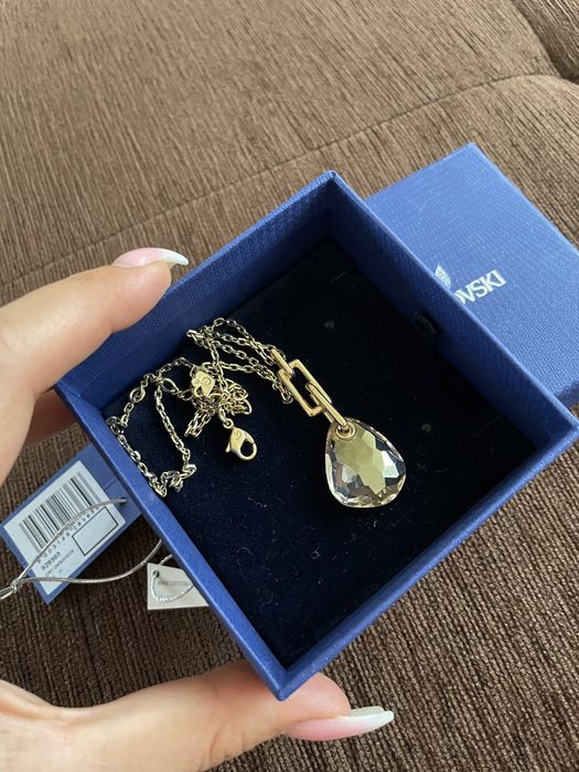 Колие swarovski