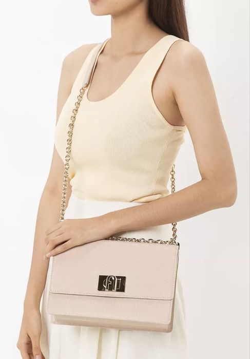 Дамака чанта Furla