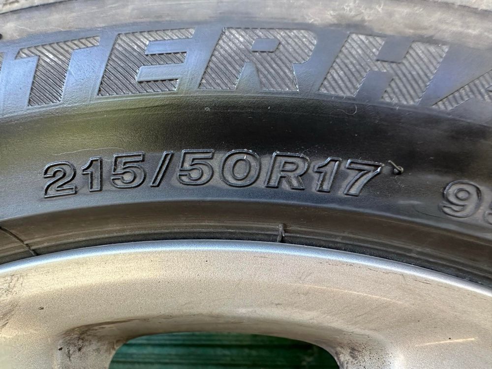 Firestone Зимни гуми с лети джанти Тойота Авенсис 215/50/17