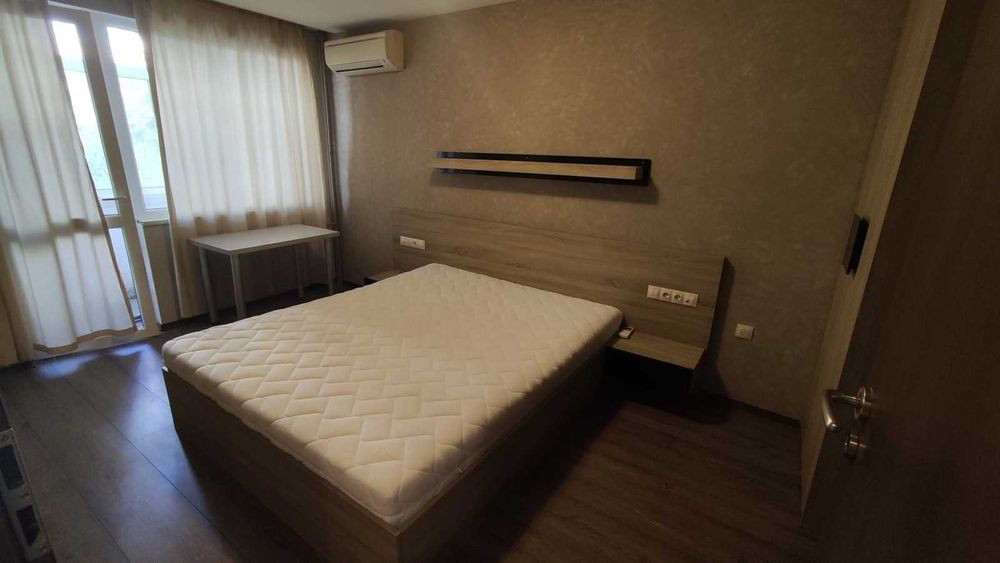 Дава се под наем Тристаен апартамент в София, Белите брези - 120 кв.м за 750 € - Снимка #1